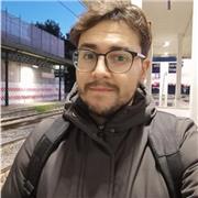 Insegnante di storia/italiano/latino impartisce lezioni private a studenti di scuole medie e superiori e a studenti universitari